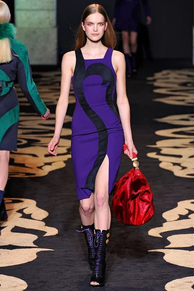 Look 19